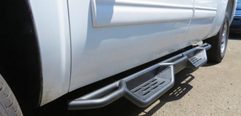 How to Install Running Boards On a Chevy Silverado