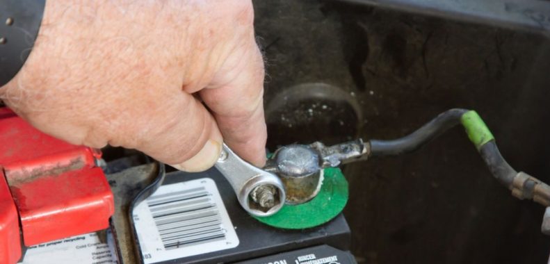 How to Troubleshoot and a Bad Ground in a Car