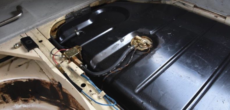 How to Clean a Fuel Tank Without Removing it